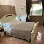 فندق مبيت وإفطار Faraway House 3*