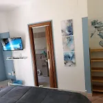 Faraway House Bed & Breakfast 3*