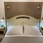 Faraway House Bed & Breakfast 3*