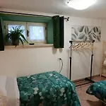 Bed & Breakfast Faraway House