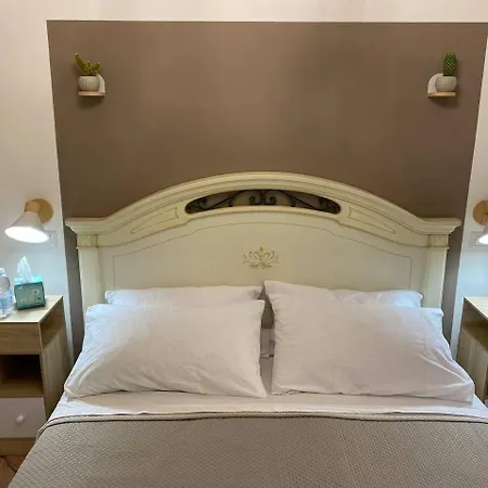 Faraway House فندق مبيت وإفطار 3*